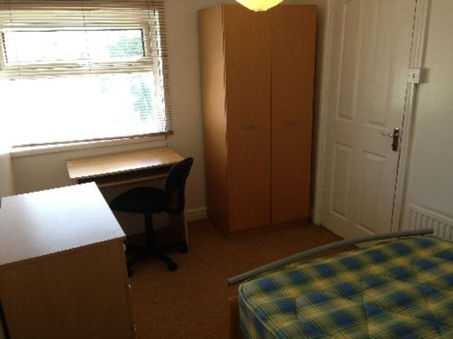  Image of 1 bedroom House Share to rent in Bristol Road Selly Oak Birmingham B29 at Selly Oak West Midlands Selly Oak, B29 6NA