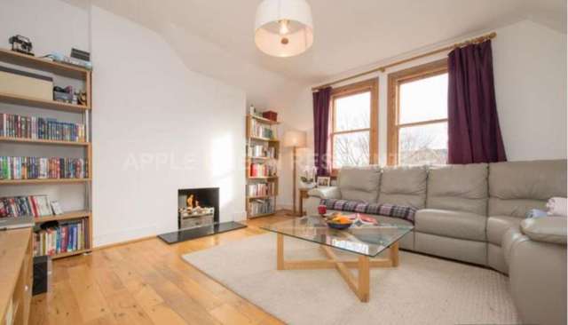  Image of 1 bedroom House Share to rent in Brondesbury Road London NW6 at Brondesbury Road Queen`s Park London, NW6 6RX