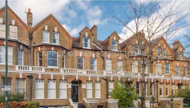  Image of 1 bedroom House Share to rent in Brondesbury Road London NW6 at Brondesbury Road Queen`s Park London, NW6 6RX