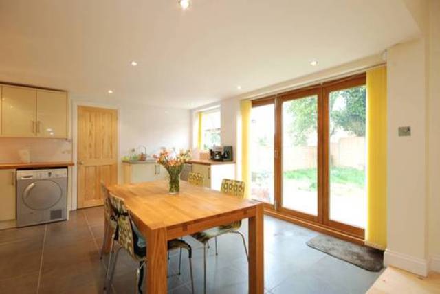  Image of 3 bedroom Detached house to rent in Broomfield Road London N13 at Broomfield Cottages Bromfield Road Palmers Green, N13 4NN