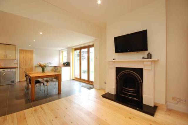  Image of 3 bedroom Detached house to rent in Broomfield Road London N13 at Broomfield Cottages Bromfield Road Palmers Green, N13 4NN