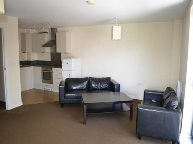  Image of 2 bedroom Maisonette to rent in Brisbane Road London E10 at Broomfield Court Brisbane Road Leyton, E10 5NY