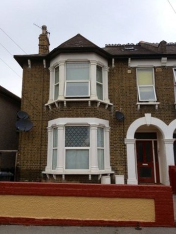  Image of Terraced house to rent in Broomfield Road Chadwell Heath Romford RM6 at BROOMFIELD ROAD CHADWELL HEATH ROMFORD, RM6 6JT