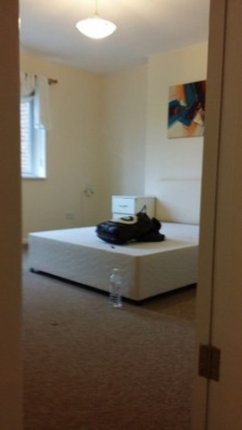  Image of 3 bedroom Flat to rent in Broomhill Road Woodford Green IG8 at BROOMHILL COURT BROOMHILL ROAD WOODFORD, IG8 0BQ