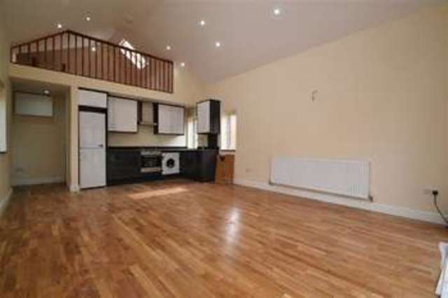  Image of 2 bedroom Bungalow to rent in Buckfast Road Morden SM4 at Morden Hall Park, SM4 5LY