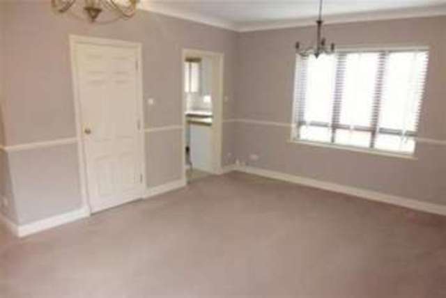  Image of 1 bedroom Flat to rent in Boleyn Court Epping New Road Buckhurst Hill IG9 at Buckhurst Hill, IG9 5UF