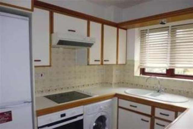  Image of 1 bedroom Flat to rent in Boleyn Court Epping New Road Buckhurst Hill IG9 at Buckhurst Hill, IG9 5UF