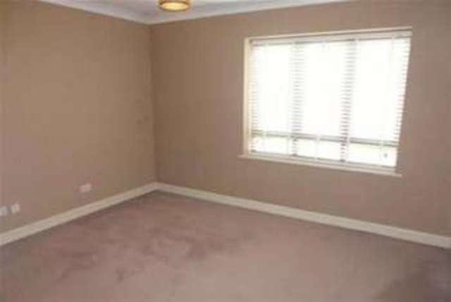  Image of 1 bedroom Flat to rent in Boleyn Court Epping New Road Buckhurst Hill IG9 at Buckhurst Hill, IG9 5UF