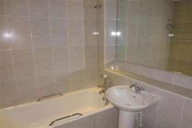  Image of 1 bedroom Flat to rent in Boleyn Court Epping New Road Buckhurst Hill IG9 at Buckhurst Hill, IG9 5UF