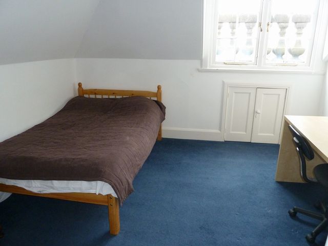  Image of 3 bedroom Flat to rent in Buckingham Terrace Edinburgh EH4 at Comely Bank Edinburgh Edinburgh, EH4 3AF