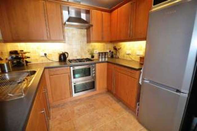  Image of 2 bedroom Apartment to rent in Chaucer Way Colliers Wood London SW19 at Haydons Road, SW19 1UJ