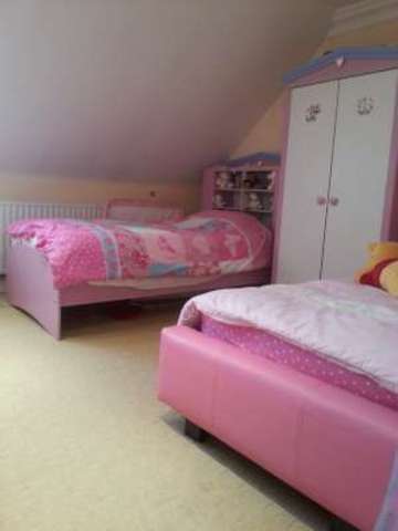  Image of 4 bedroom Bungalow to rent in Budoch Drive Ilford IG3 at BUDOCH DRIVE SEVEN KINGS ILFORD, IG3 9NX