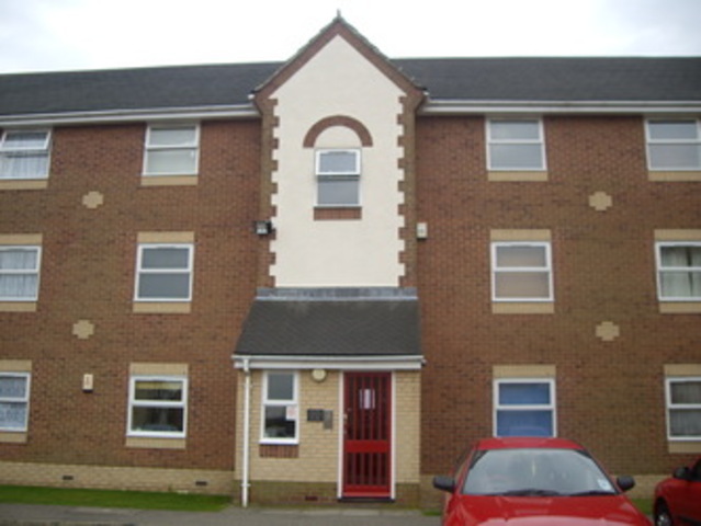  Image of 1 bedroom Flat to rent in Burns Avenue Chadwell Heath Romford RM6 at Burns Avenue  Chadwell Heath, RM6 4DG