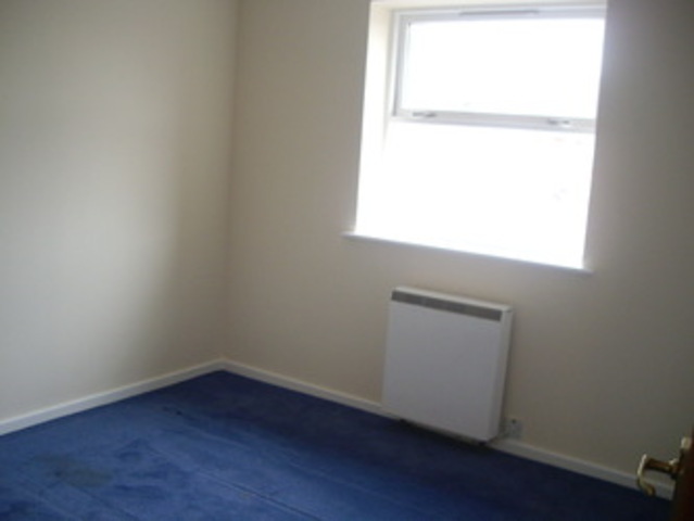  Image of 1 bedroom Flat to rent in Burns Avenue Chadwell Heath Romford RM6 at Burns Avenue  Chadwell Heath, RM6 4DG