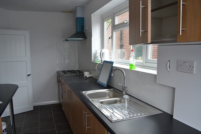  Image of 2 bedroom Maisonette to rent in Bush Close Ilford IG2 at Bush Close  Newbury Park, IG2 7NL