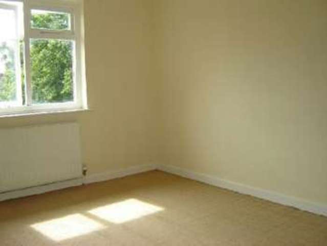  Image of 3 bedroom Flat to rent in Button Lane Wythenshawe Manchester M23 at Button Lane  Manchester, M23 0LZ