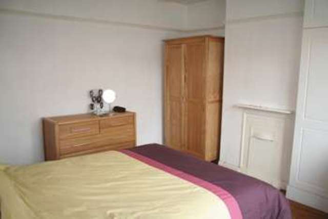  Image of 2 bedroom Semi-Detached house for sale in Byron Avenue Lincoln LN2 at Byron Avenue  Lincoln, LN2 4DX