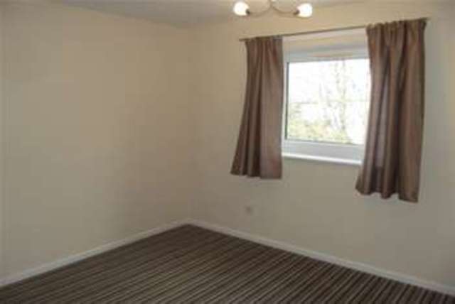  Image of 1 bedroom Flat to rent in Cairnhill Drive Crookston Glasgow G52 at Glasgow, G52 3LQ