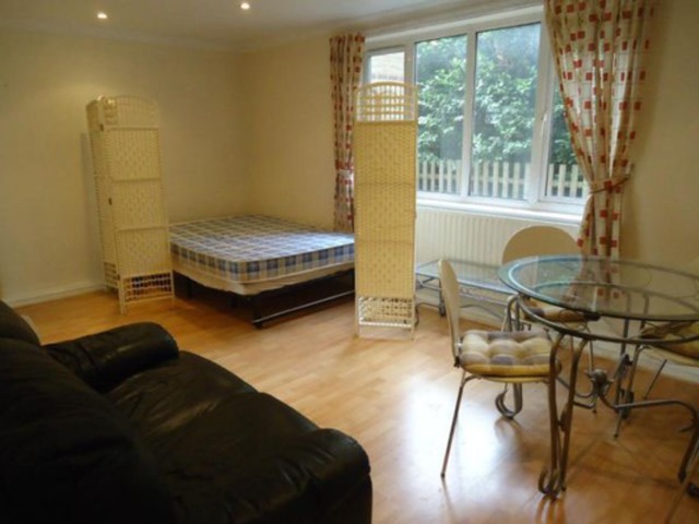  Image of 2 bedroom Apartment to rent in Caledonian Road London N1 at Caledonian Road  Islington, N1 1DY