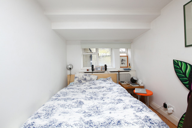  Image of 2 bedroom Apartment for sale in Camberwell Grove London SE5 at Camberwell Grove  Camberwell, SE5 8JA