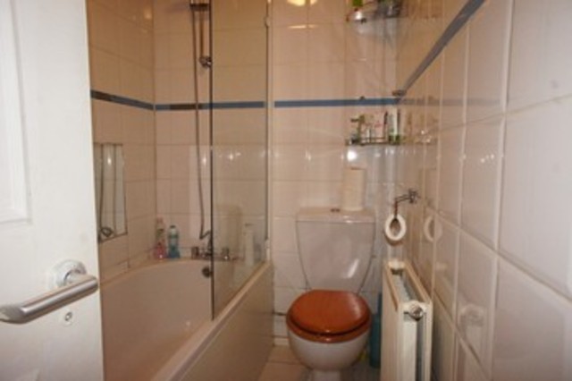 Image of 1 bedroom Flat for sale in Camden Park Road London NW1 at Camden Park Road  London, NW1 9AX