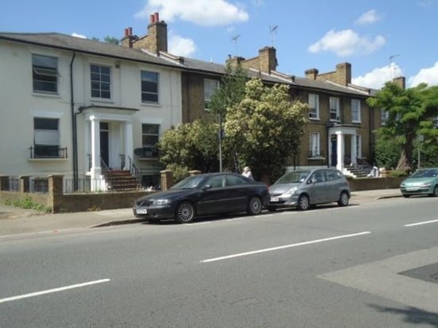  Image of Studio flat to rent in Camden Road London N7 at Camden Road  Holloway Road, N7 0SH