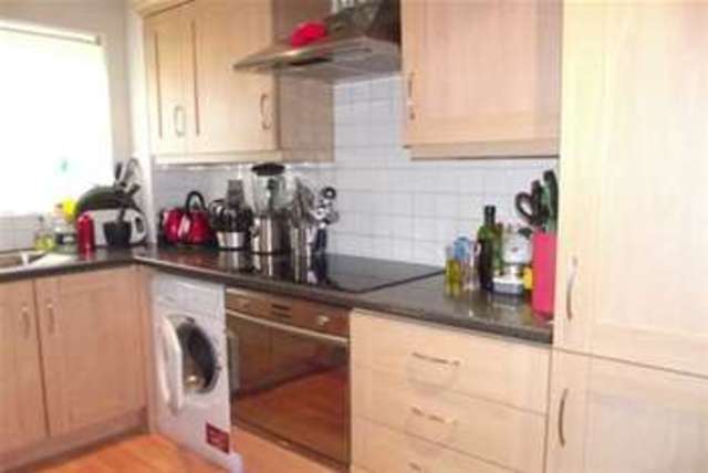  Image of 2 bedroom Flat to rent in Romford Road London E15 at London, E15 4LH