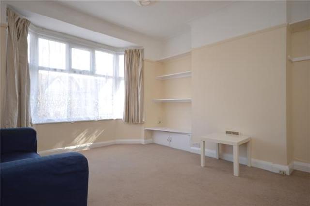  Image of 3 bedroom Maisonette to rent in Cannon Hill Lane London SW20 at Raynes Park, SW20 9EP