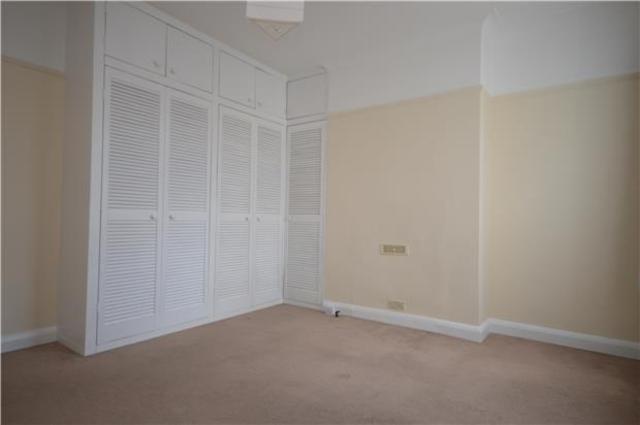  Image of 3 bedroom Maisonette to rent in Cannon Hill Lane London SW20 at Raynes Park, SW20 9EP