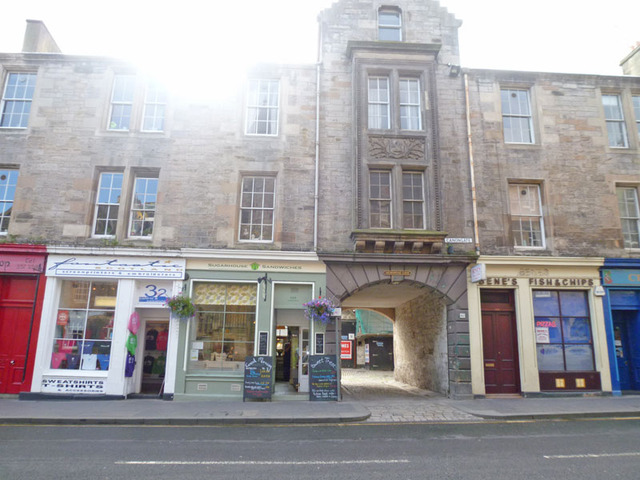  Image of 3 bedroom Flat to rent in Canongate Edinburgh EH8 at Canongate Edinburgh Edinburgh, EH8 8DD