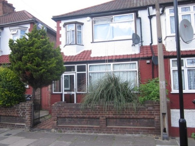  Image of 3 bedroom Semi-Detached house for sale in Carew Road London N17 at Carew Rd  London, N17 9BA