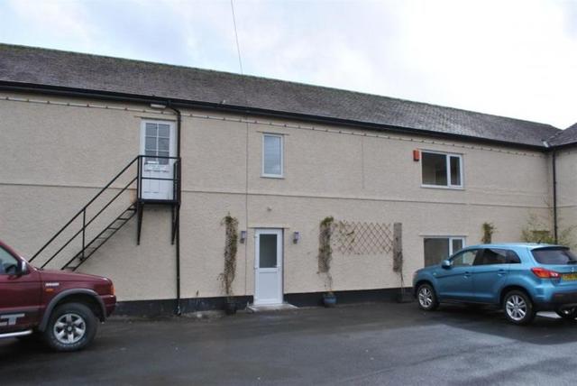  Image of 1 bedroom Flat to rent in Nantgaredig Carmarthen SA32 at Nantgaredig, SA32 7NG