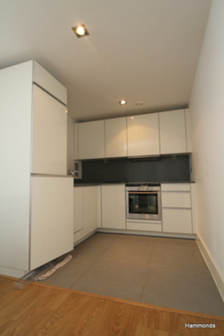  Image of 1 bedroom Apartment to rent in Yeo Street London E3 at Caspian Wharf  Londom, E3 3AE
