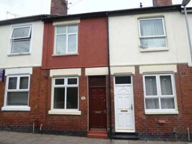  Image of 2 bedroom Terraced house to rent in Castlefield Street Hanley Stoke-on-Trent ST4 at Castlefield Street Shelton Stoke-On-Trent, ST4 7AQ