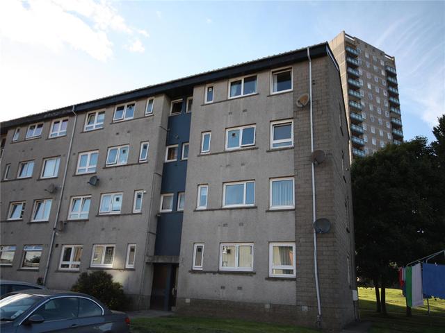  Image of 2 bedroom Flat to rent in Castleton Way Aberdeen AB16 at Stockethill Aberdeen Aberdeen, AB16 5TQ