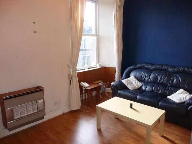  Image of 1 bedroom Flat to rent in Cathcart Place Edinburgh EH11 at Dalry Edinburgh Edinburgh, EH11 2HF