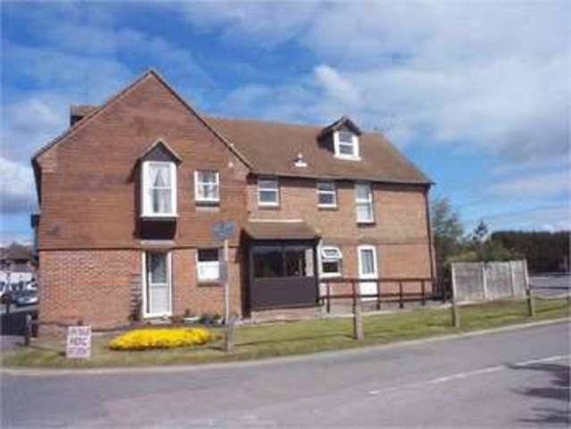 Image of 1 bedroom Retirement Property for sale in Queen Street Arundel BN18 at Queen Street  Arundel, BN18 9LE