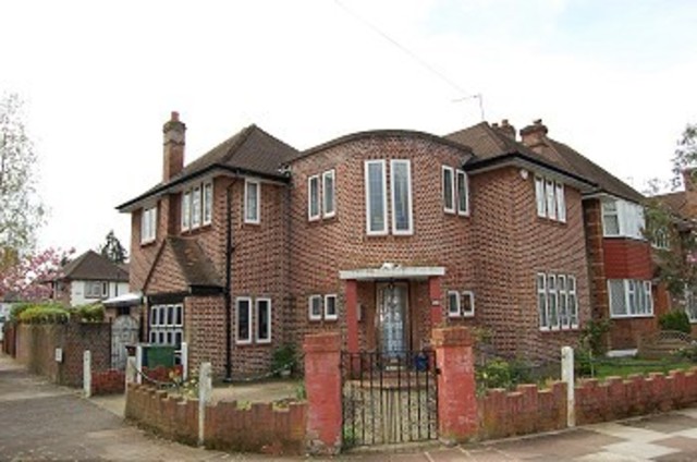 Image of 4 bedroom Detached house for sale in Cavendish Drive Canons Park Edgware HA8 at Cavendish Drive  Edgware, HA8 7NS