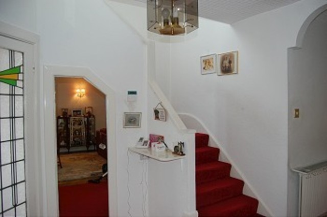  Image of 4 bedroom Detached house for sale in Cavendish Drive Canons Park Edgware HA8 at Cavendish Drive  Edgware, HA8 7NS