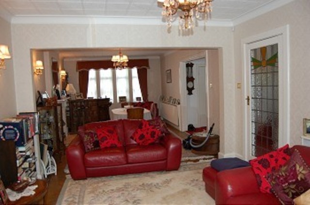 Image of 4 bedroom Detached house for sale in Cavendish Drive Canons Park Edgware HA8 at Cavendish Drive  Edgware, HA8 7NS