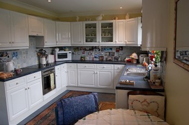  Image of 4 bedroom Detached house for sale in Cavendish Drive Canons Park Edgware HA8 at Cavendish Drive  Edgware, HA8 7NS