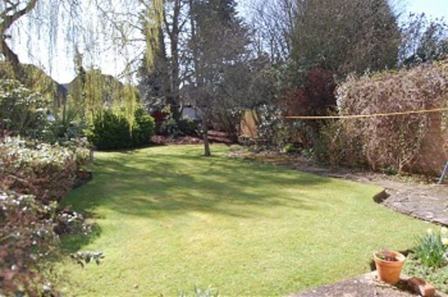  Image of 4 bedroom Detached house for sale in Cavendish Drive Canons Park Edgware HA8 at Cavendish Drive  Edgware, HA8 7NR