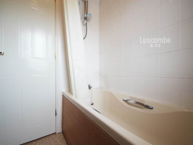  Image of 3 bedroom Detached house to rent in Cedar Wood Drive Rogerstone Newport NP10 at Rogerstone Newport Newport, NP10 9JR