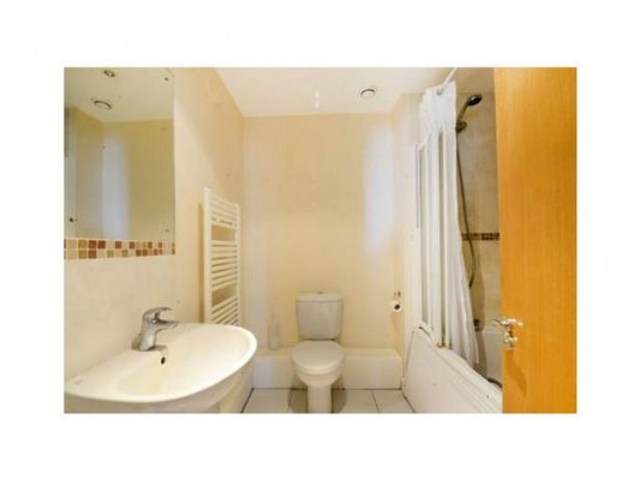  Image of 2 bedroom Apartment to rent in High Street London E15 at CENRAL HOUSE HIGH STREET STRATFORD, E15 2NZ
