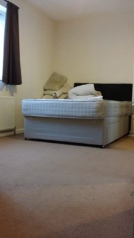  Image of 3 bedroom Terraced house to rent in Greenway Dagenham RM8 at CHADWAY  CHADWELL HEATH, RM8 1UL