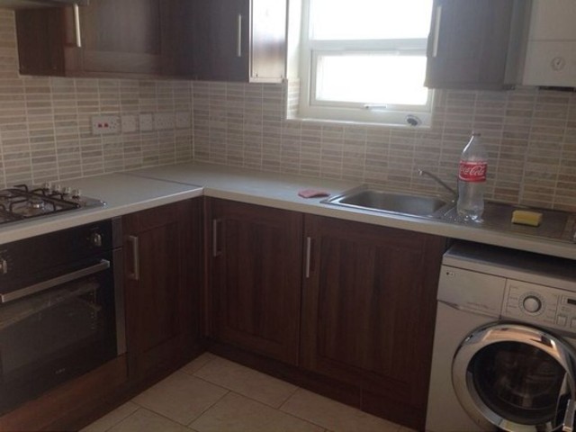  Image of 3 bedroom Flat to rent in Chadwell Heath Lane Chadwell Heath Romford RM6 at Chadwell Heath Lane  Chadwell Heath, RM6 4NP