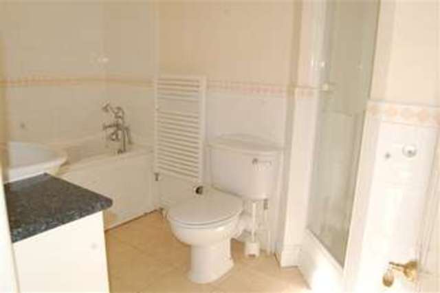 Image of 4 bedroom Town House to rent in Chapman Square London SW19 at Wimbledon Park, SW19 5QQ