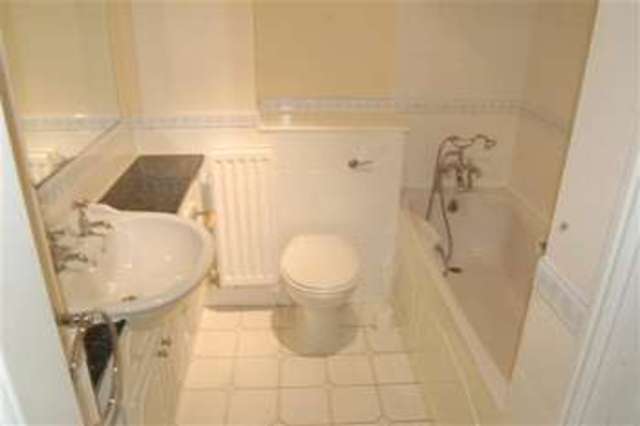  Image of 4 bedroom Town House to rent in Chapman Square London SW19 at Wimbledon Park, SW19 5QQ