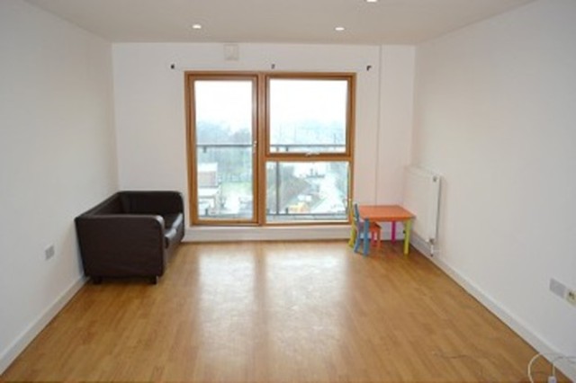  Image of 2 bedroom Flat to rent in Atlanta Boulevard Romford RM1 at Charington Court  Romford, RM1 1TF