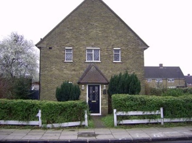 Image of 2 bedroom End of Terrace to rent in Charnwood Road Enfield EN1 at Charnwood Road  Enfield, EN1 4QP